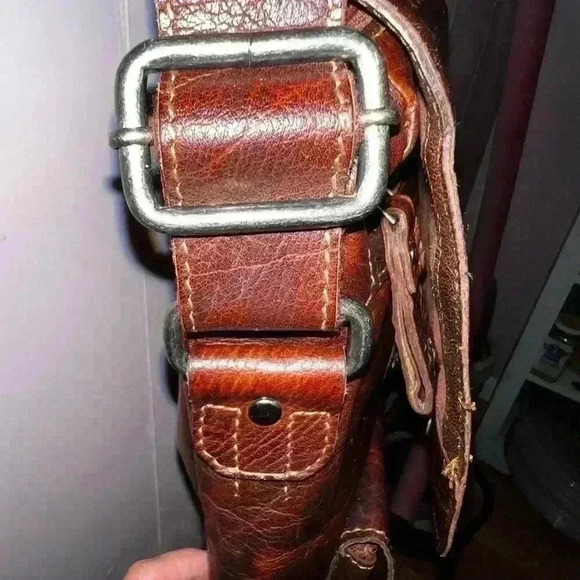 Jack Georges Spikes & Sparrow North / South Luxurious Leather Messenger Bag - Picture 8 of 15